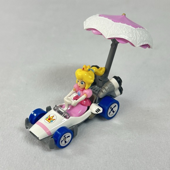 Hot Wheels 2018 Super Mario Kart Princess Peach Parasol Glider 1:64 B-Dasher - Picture 1 of 8